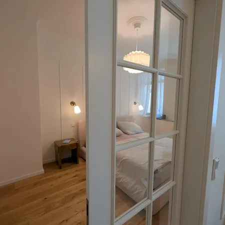 Chic French - Walk To Parks & Cafes Appartement Cologne